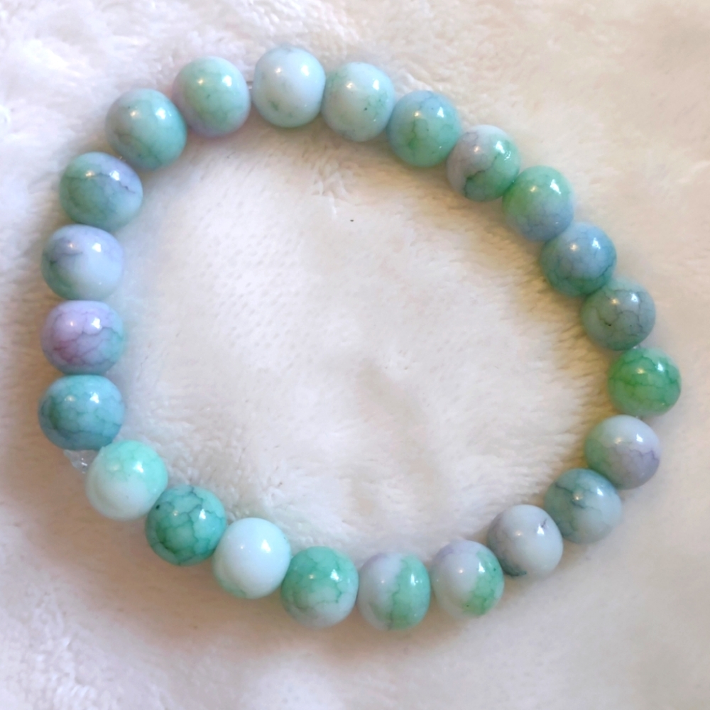Glass bead bracelet
